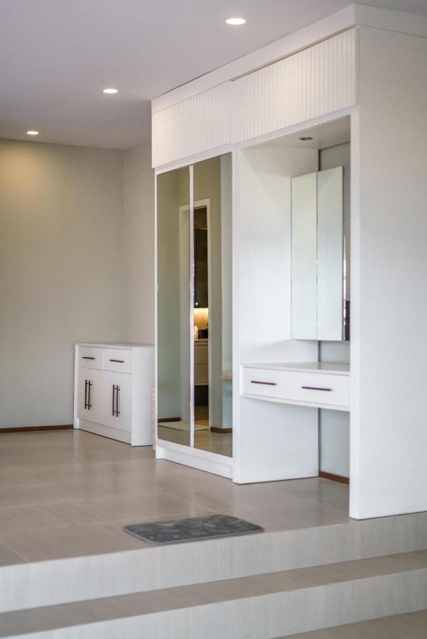 קנגו Villa Okenada - Modern 5-Bedroom Pool Villa In Berawa! מראה חיצוני תמונה